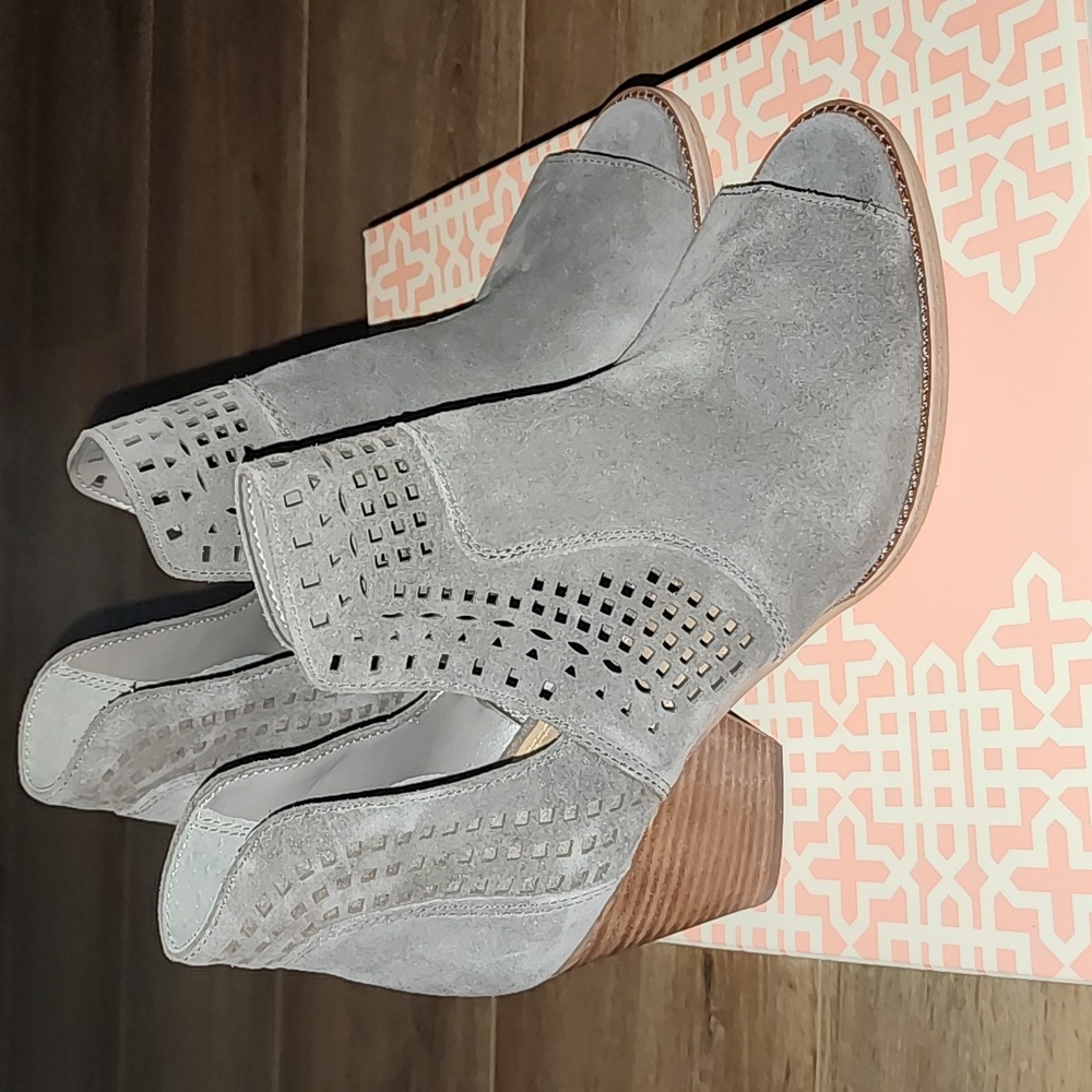 Gianni bini NEW stepping out ankle boots